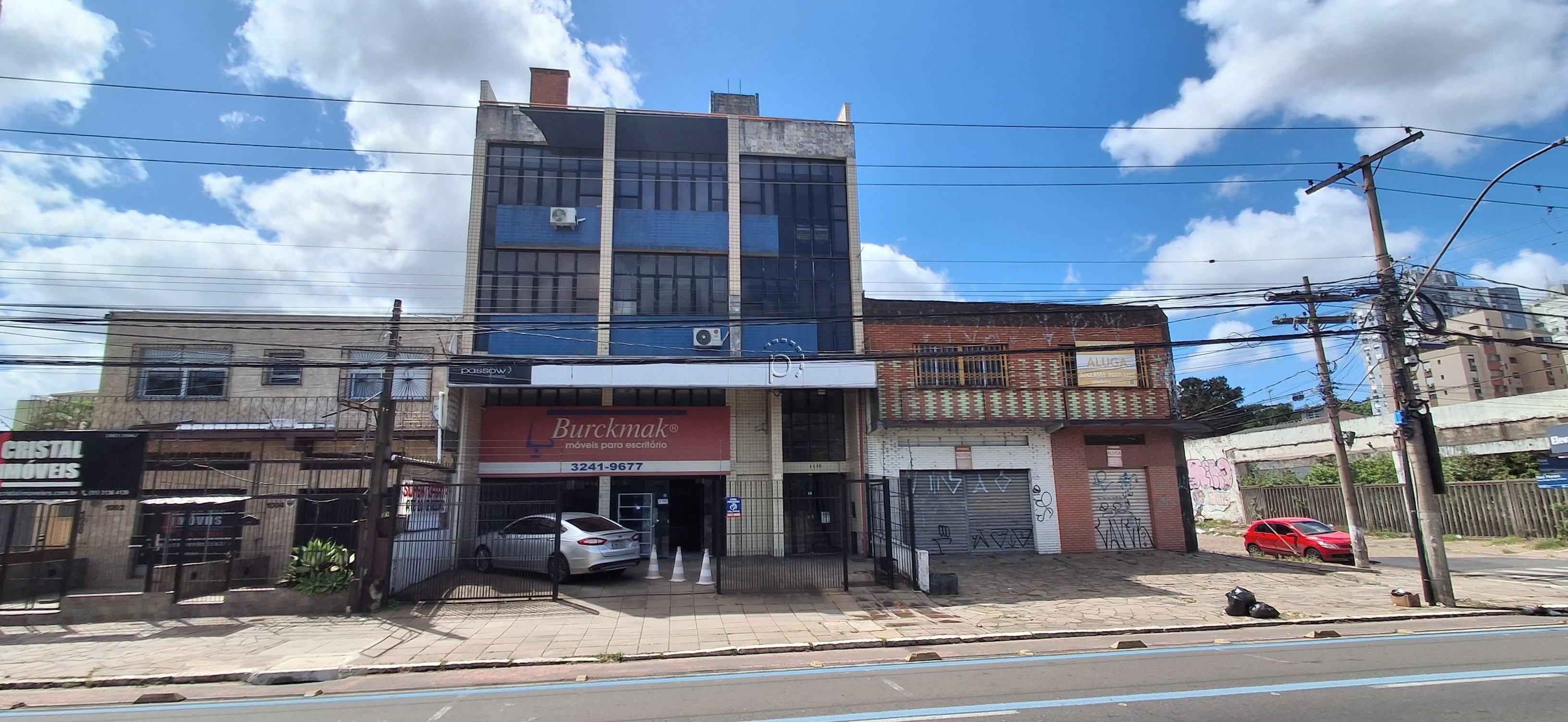 Apartamento para alugar com 90m², 2 quartos, 2 suítes no bairro Cristal em Porto Alegre