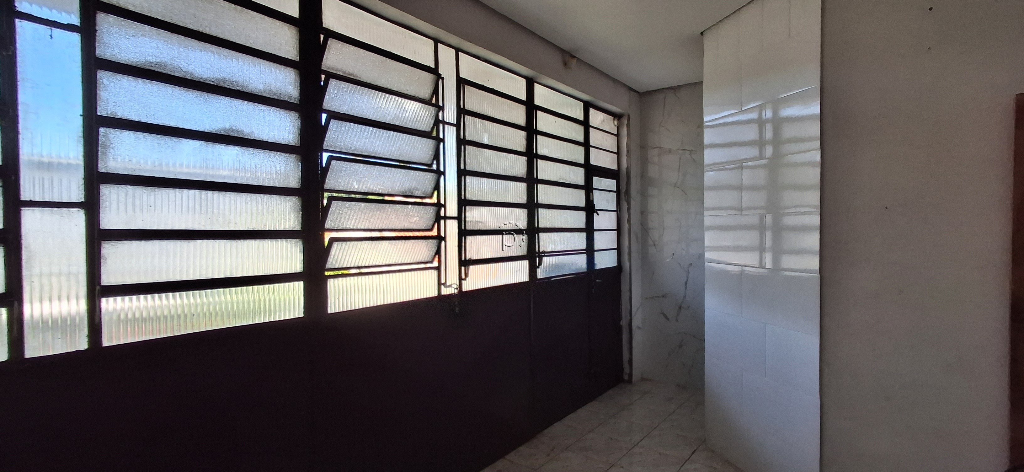 Loja para alugar com 150m², 2 vagas no bairro Cavalhada em Porto Alegre - Foto 4