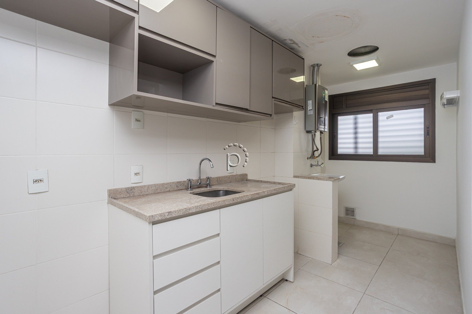 Apartamento à venda com 91m², 3 quartos, 1 suíte, 2 vagas no bairro Tristeza em Porto Alegre - Foto 8