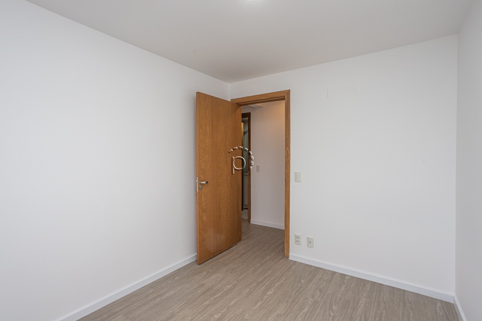 Apartamento à venda com 91m², 3 quartos, 1 suíte, 2 vagas no bairro Tristeza em Porto Alegre - Foto 16