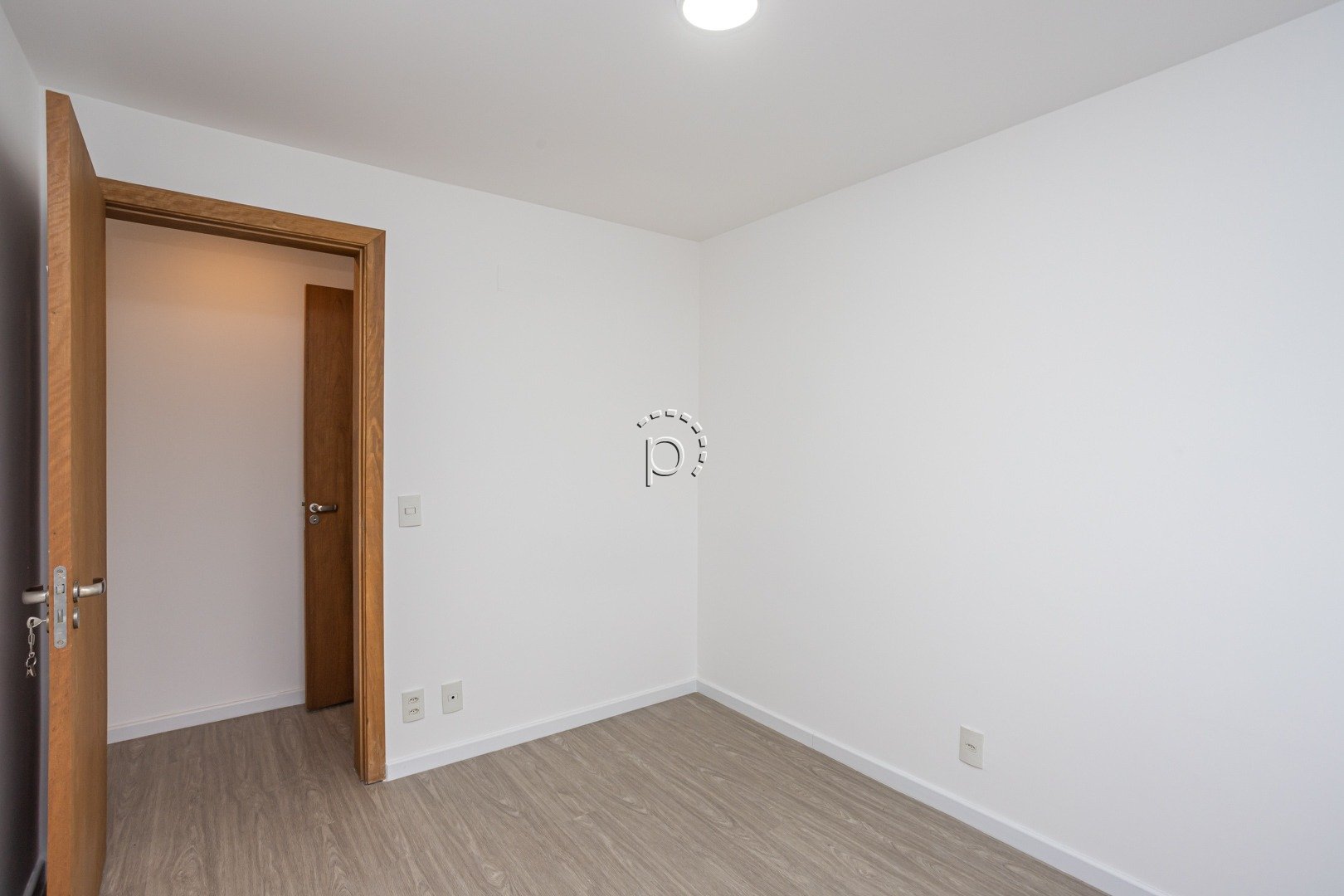 Apartamento à venda com 91m², 3 quartos, 1 suíte, 2 vagas no bairro Tristeza em Porto Alegre - Foto 17