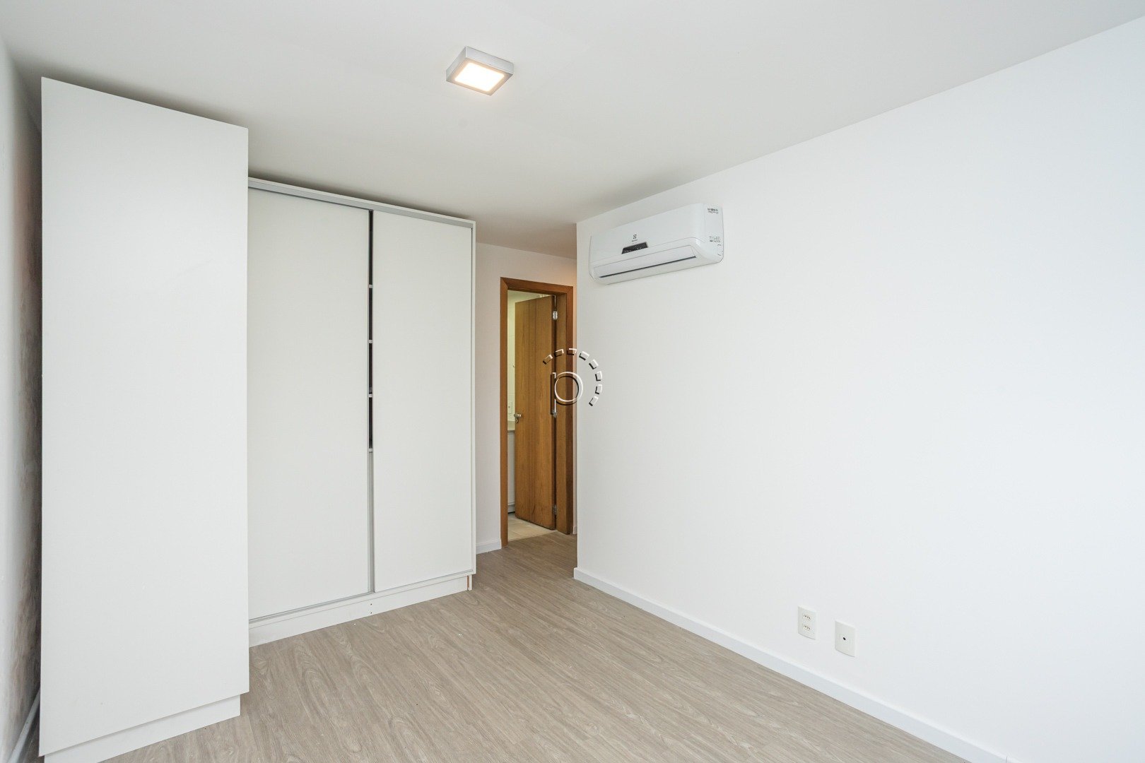 Apartamento à venda com 91m², 3 quartos, 1 suíte, 2 vagas no bairro Tristeza em Porto Alegre - Foto 28