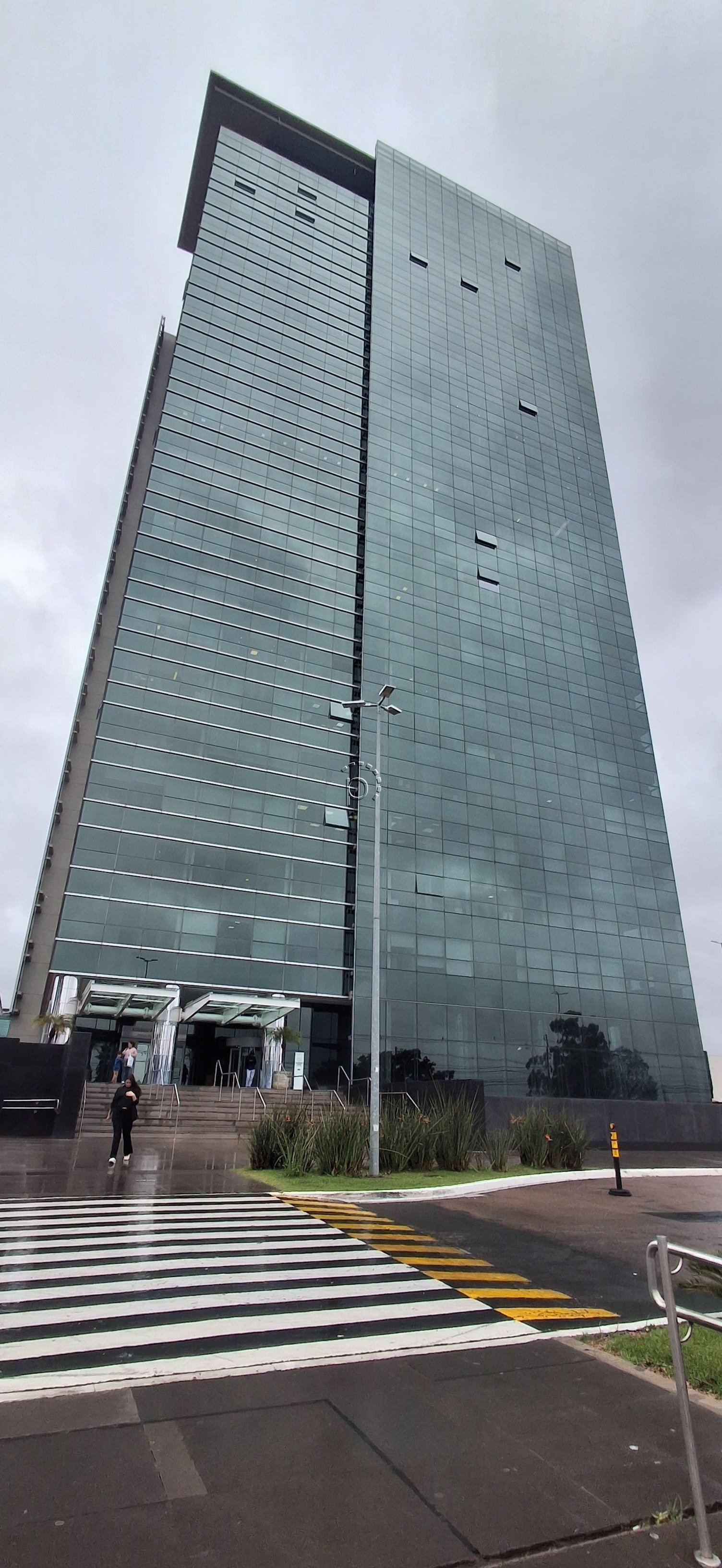 Sala à venda com 41m², 1 vaga no bairro Cristal em Porto Alegre