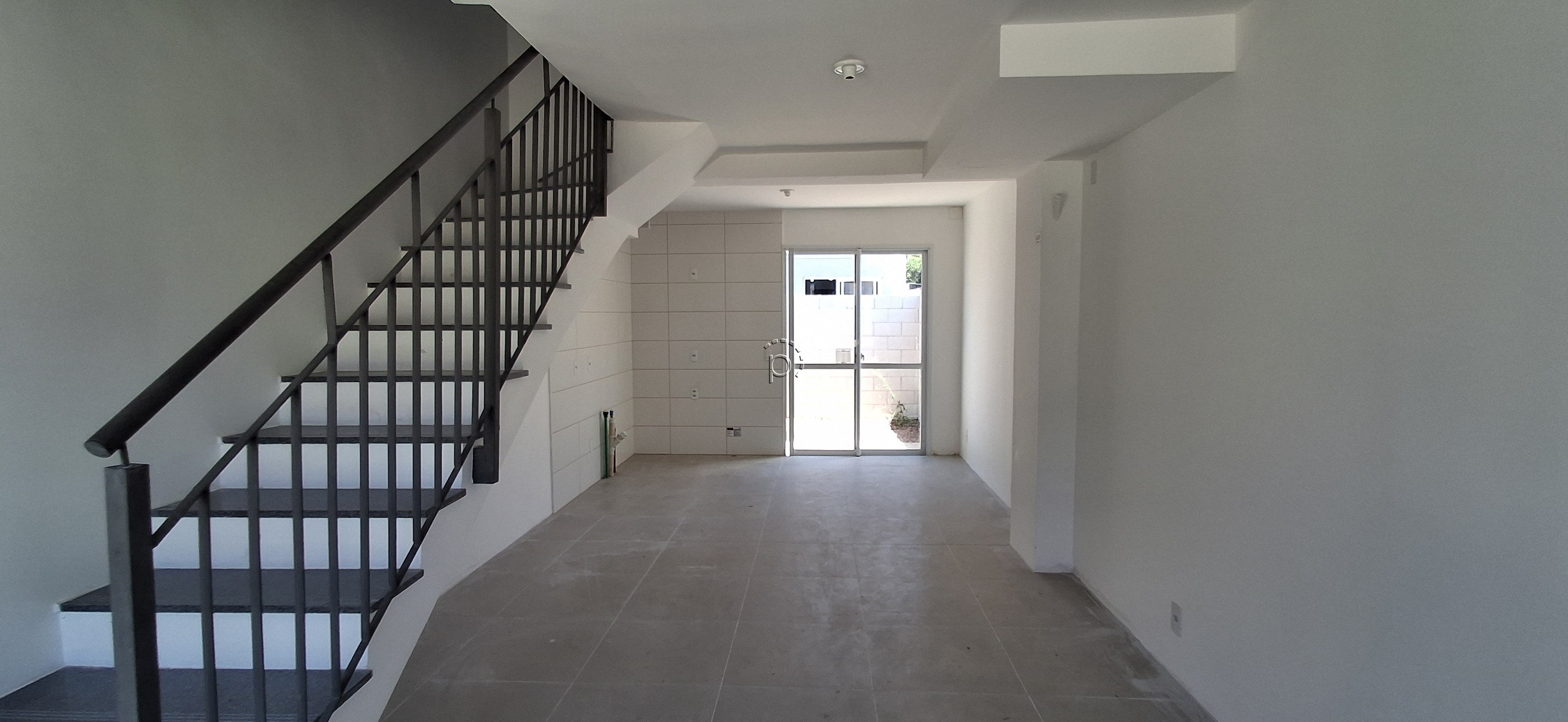Casa em Condomínio para alugar com 87m², 2 quartos, 1 vaga no bairro Campo Novo em Porto Alegre - Foto 2