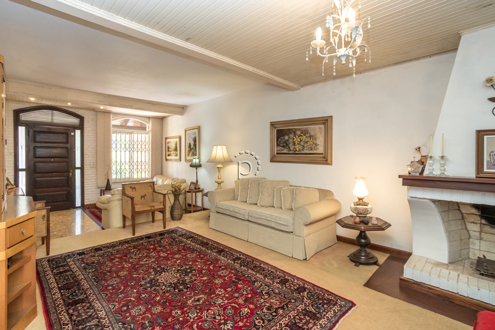 Casa à venda com 400m², 5 quartos, 2 suítes, 10 vagas no bairro Tristeza em Porto Alegre