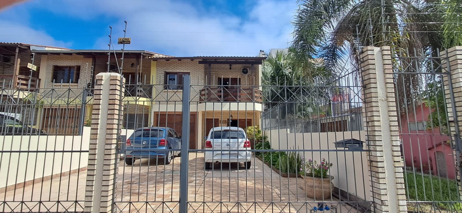 Casa à venda com 232m², 3 quartos, 1 suíte no bairro Camaquã em Porto Alegre