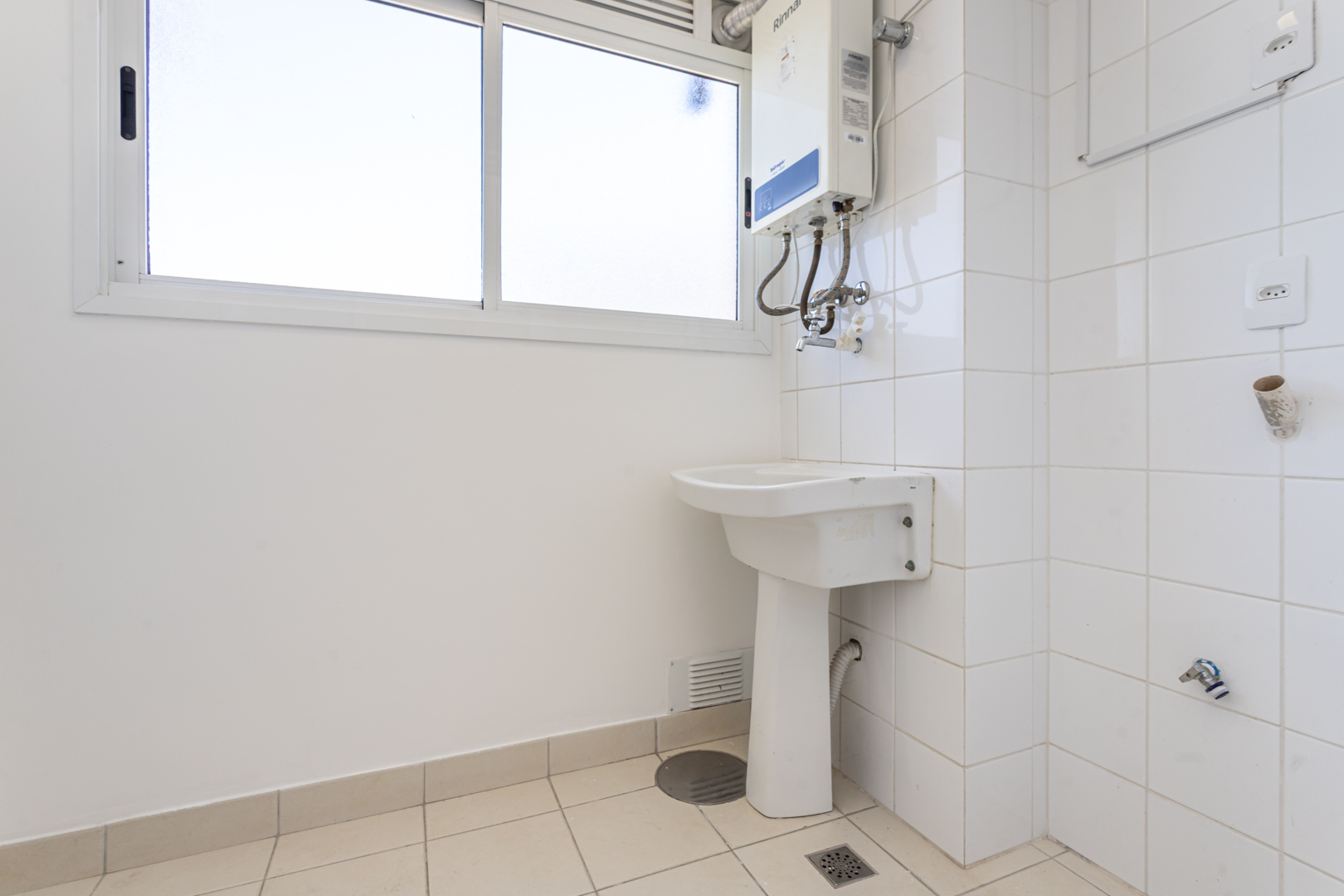 Apartamento para alugar com 86m², 3 quartos no bairro Tristeza em Porto Alegre - Foto 8