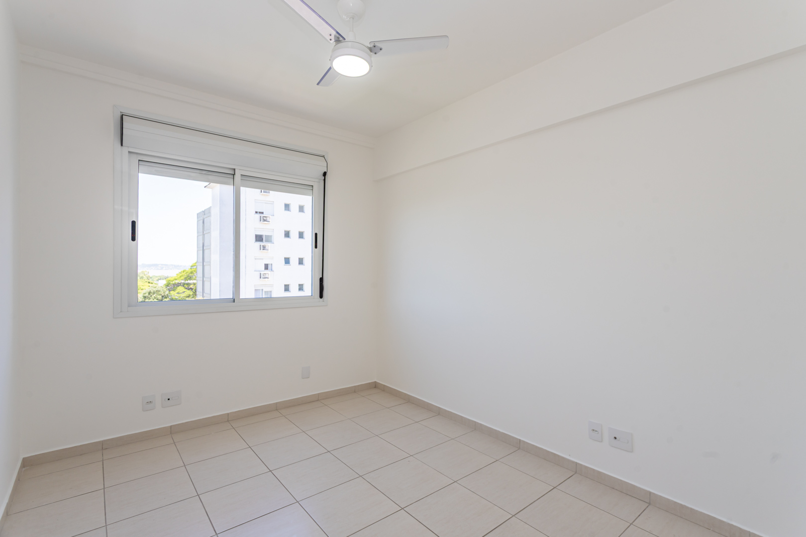 Apartamento para alugar com 86m², 3 quartos no bairro Tristeza em Porto Alegre - Foto 10