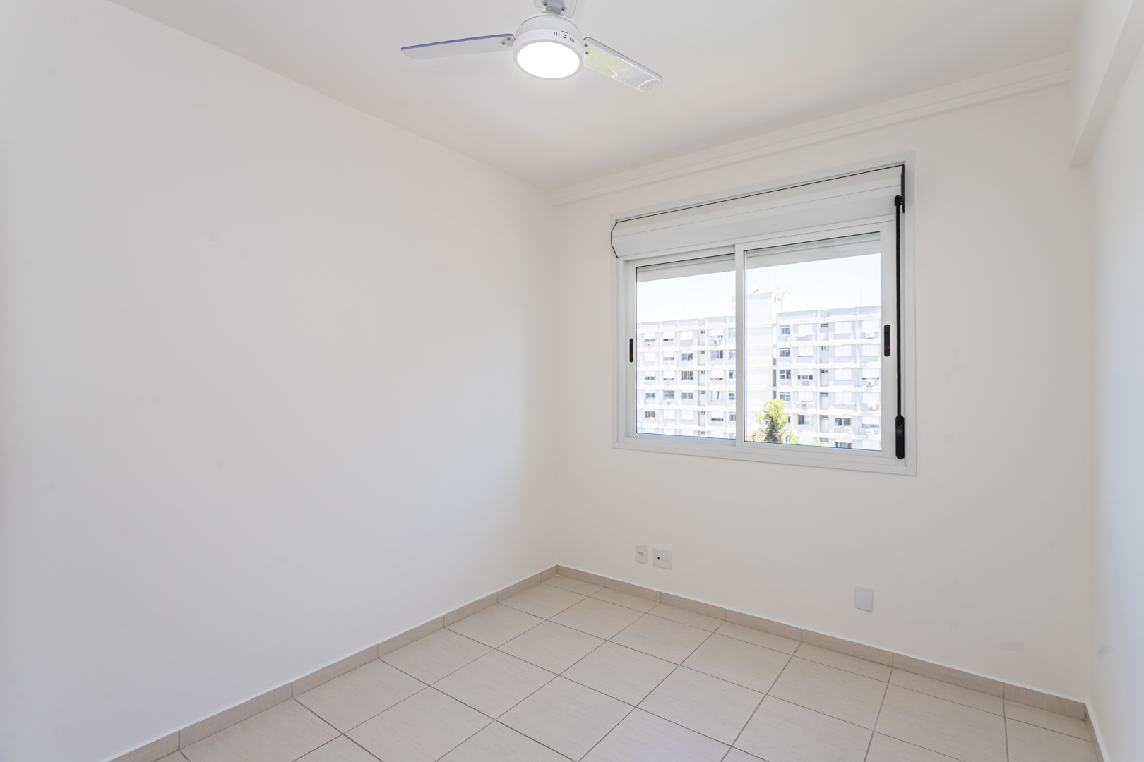 Apartamento para alugar com 86m², 3 quartos no bairro Tristeza em Porto Alegre - Foto 11