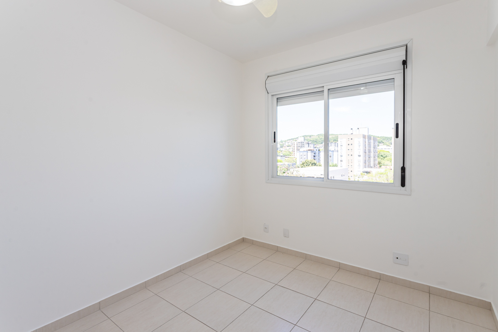 Apartamento para alugar com 86m², 3 quartos no bairro Tristeza em Porto Alegre - Foto 16