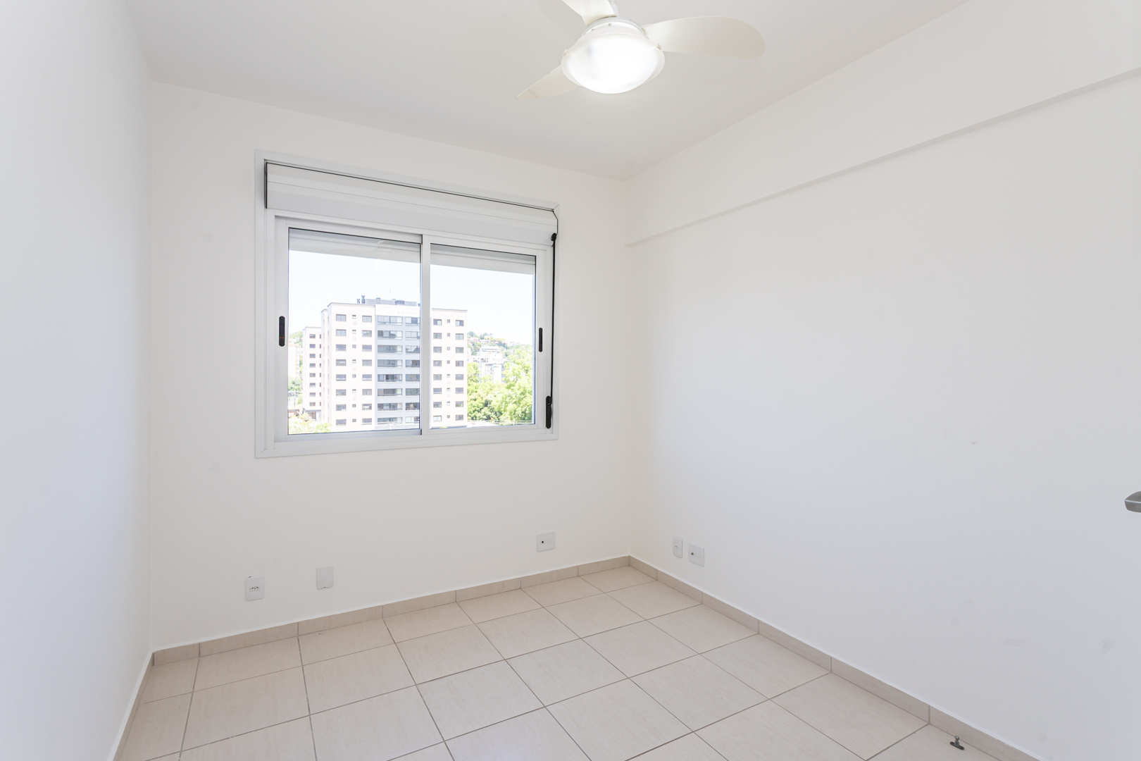 Apartamento para alugar com 86m², 3 quartos no bairro Tristeza em Porto Alegre - Foto 17