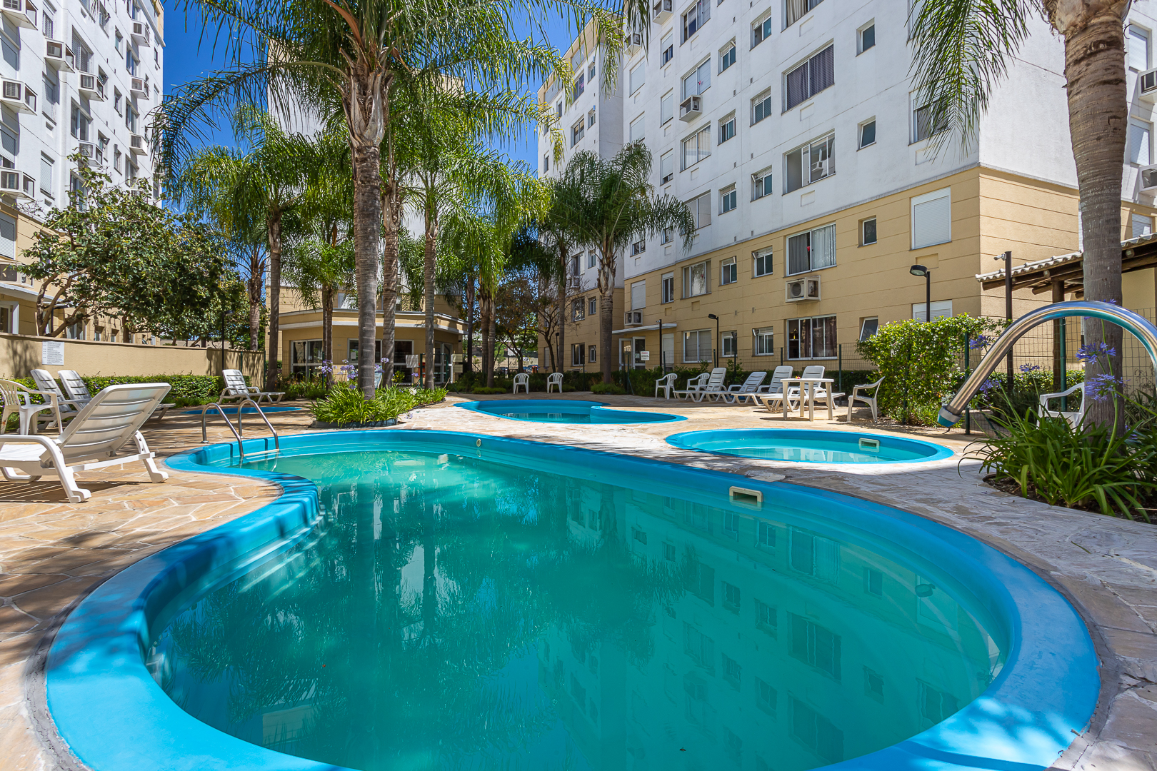 Apartamento à venda com 46m², 2 quartos no bairro Cristal em Porto Alegre