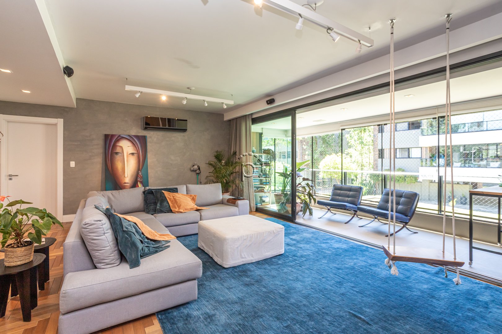 Apartamento à venda com 163m², 3 quartos, 3 suítes, 3 vagas no bairro Pedra Redonda em Porto Alegre