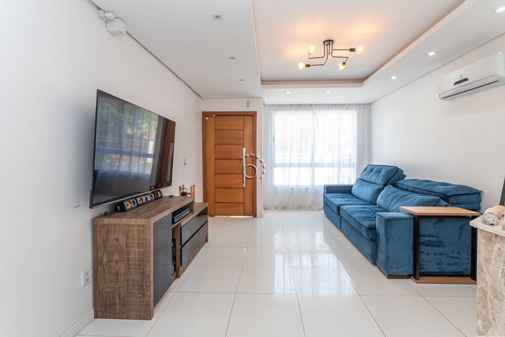 Casa para alugar com 180m², 3 quartos, 3 suítes, 3 vagas no bairro Guarujá em Porto Alegre - Foto 6