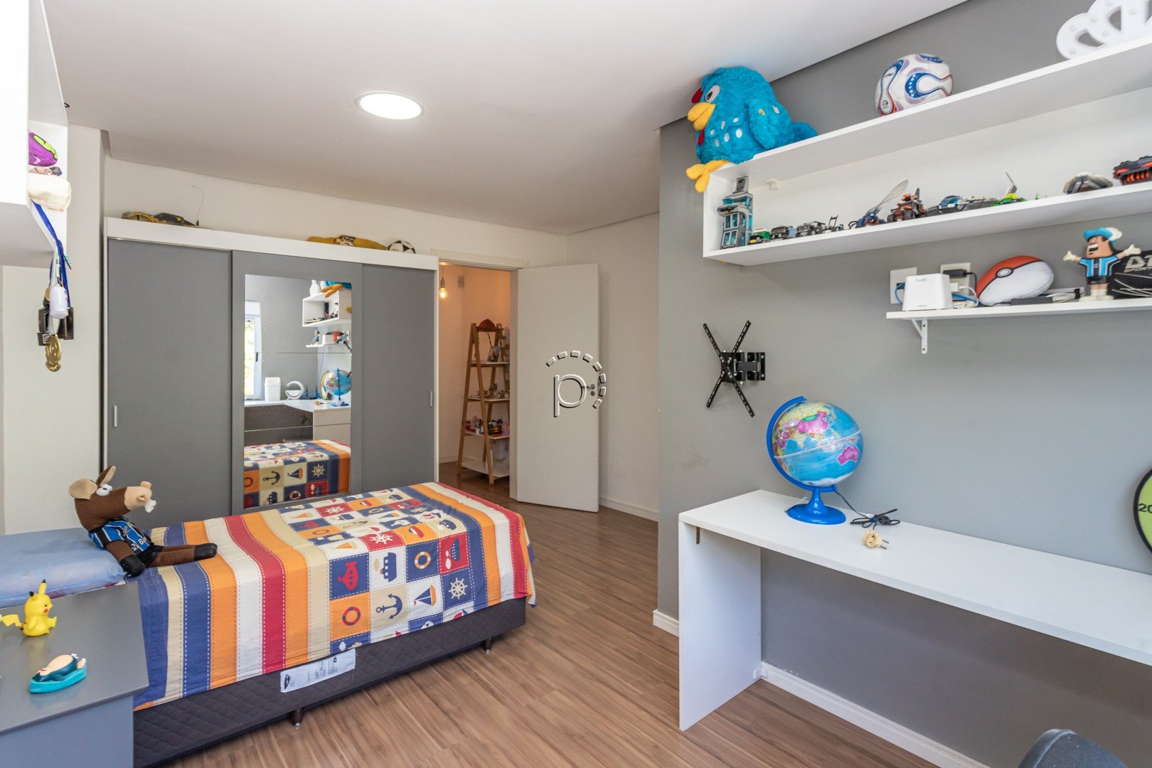 Casa para alugar com 180m², 3 quartos, 3 suítes, 3 vagas no bairro Guarujá em Porto Alegre - Foto 22