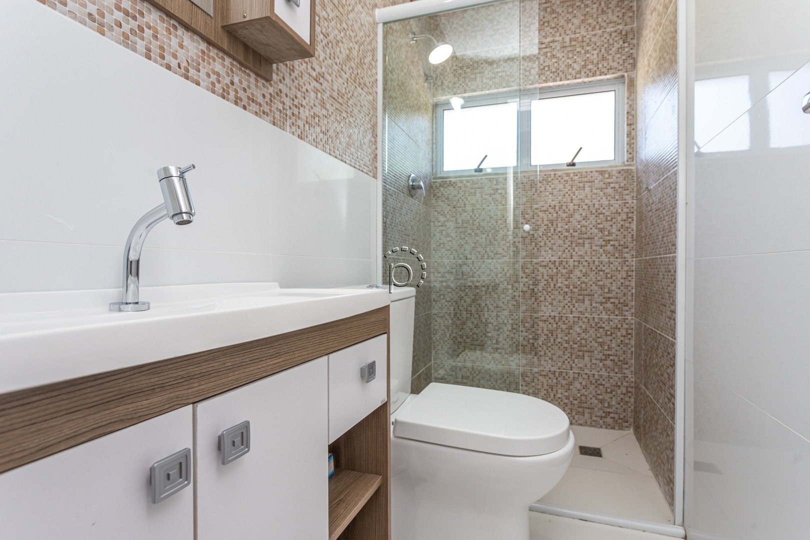 Casa para alugar com 180m², 3 quartos, 3 suítes, 3 vagas no bairro Guarujá em Porto Alegre - Foto 24