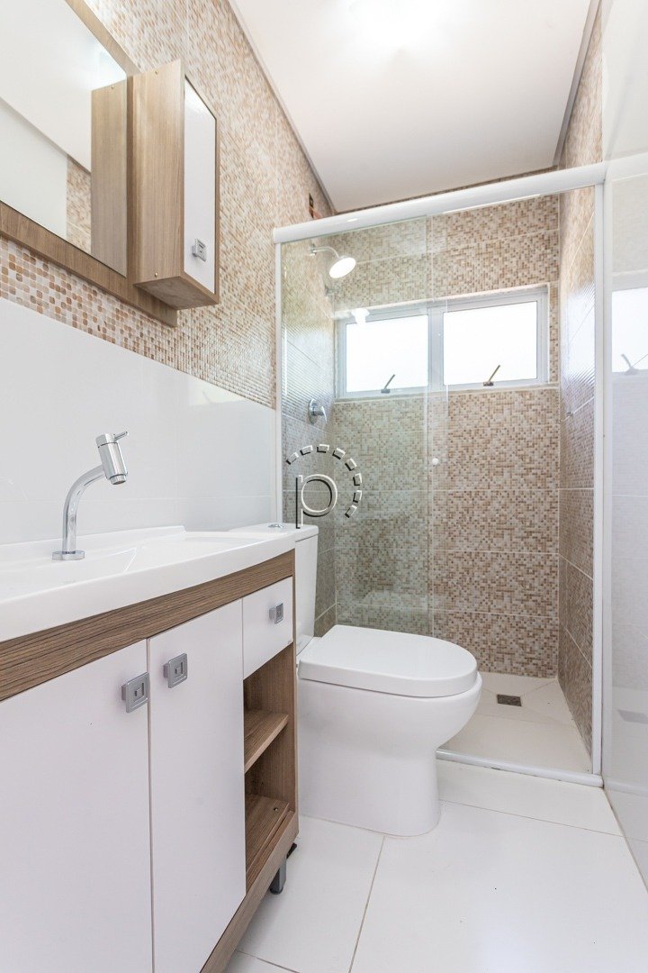 Casa para alugar com 180m², 3 quartos, 3 suítes, 3 vagas no bairro Guarujá em Porto Alegre - Foto 25