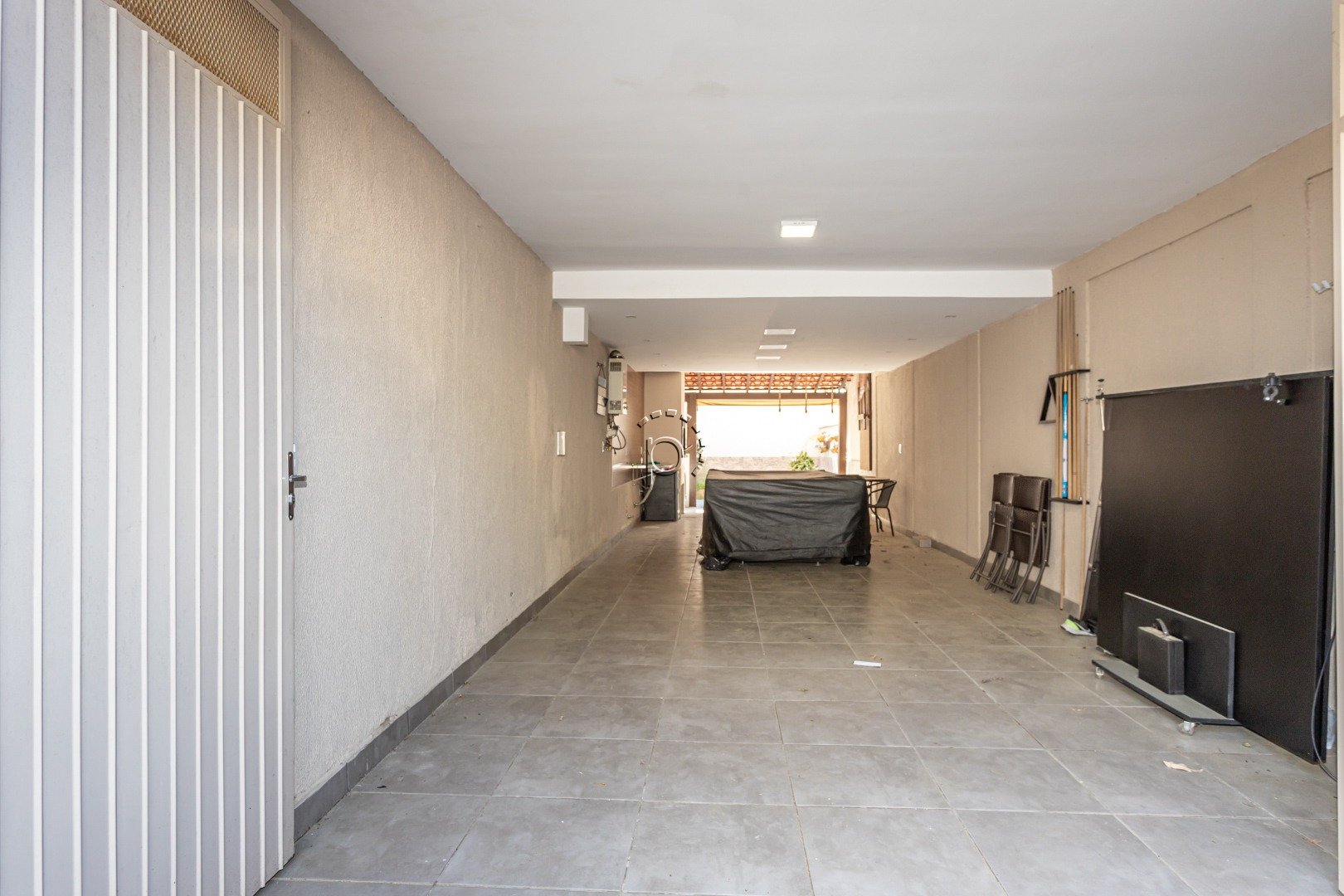 Casa para alugar com 180m², 3 quartos, 3 suítes, 3 vagas no bairro Guarujá em Porto Alegre - Foto 44