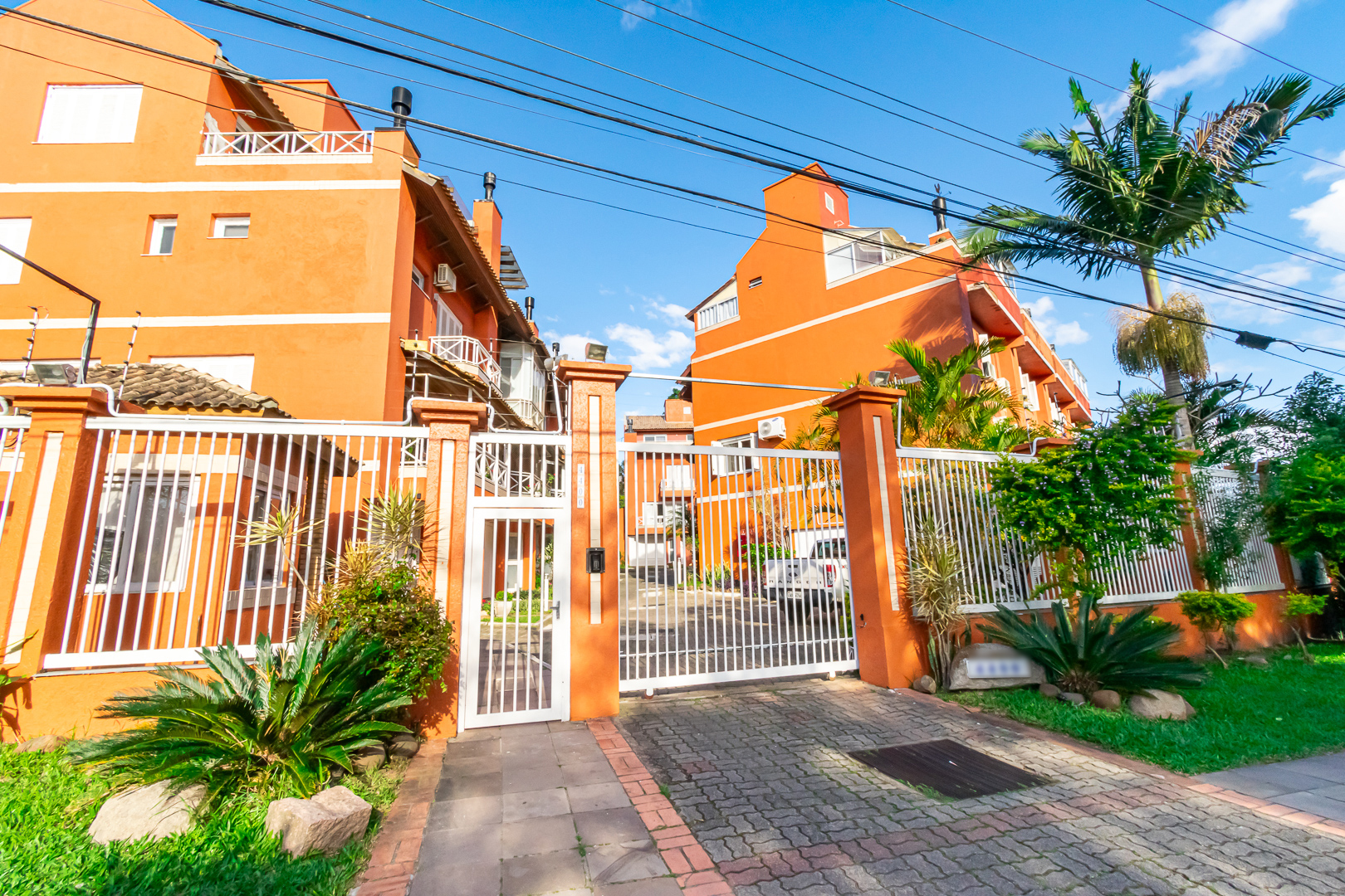 Casa em Condomínio para alugar com 253m², 4 quartos no bairro Vila Assunção em Porto Alegre - Foto 54