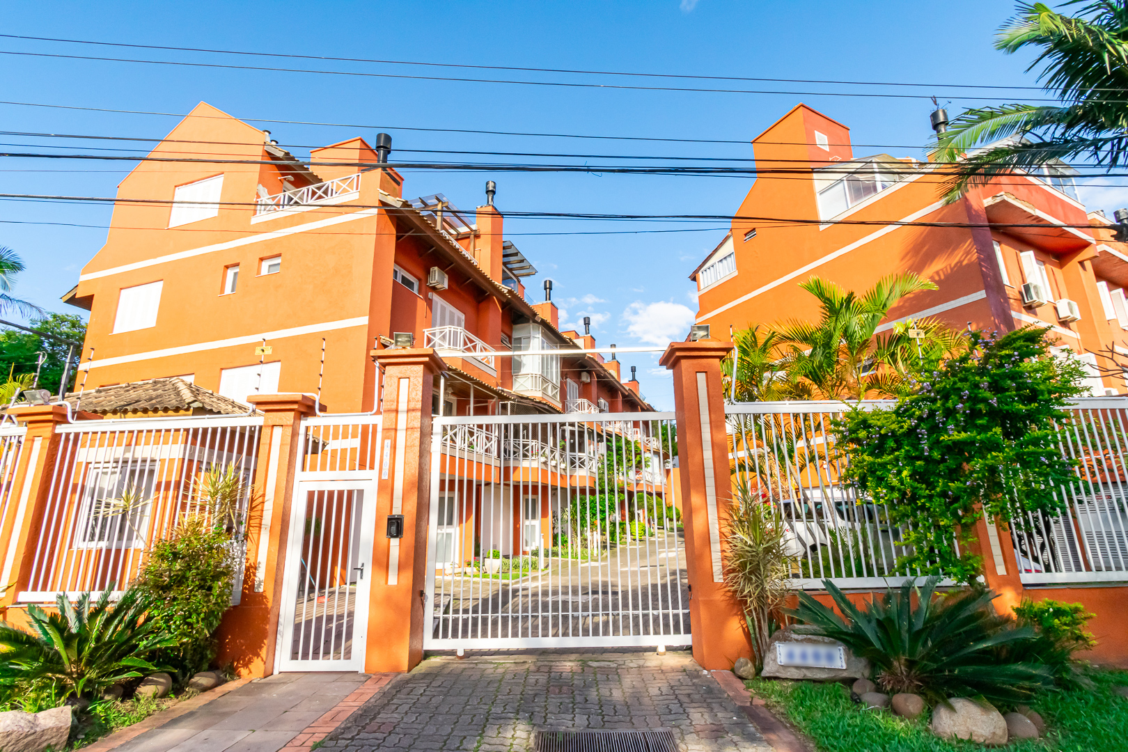Casa em Condomínio para alugar com 253m², 4 quartos no bairro Vila Assunção em Porto Alegre - Foto 55