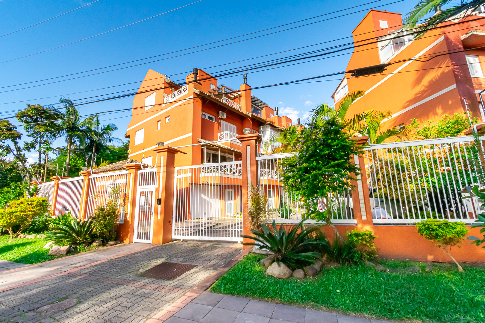 Casa em Condomínio para alugar com 253m², 4 quartos no bairro Vila Assunção em Porto Alegre - Foto 56