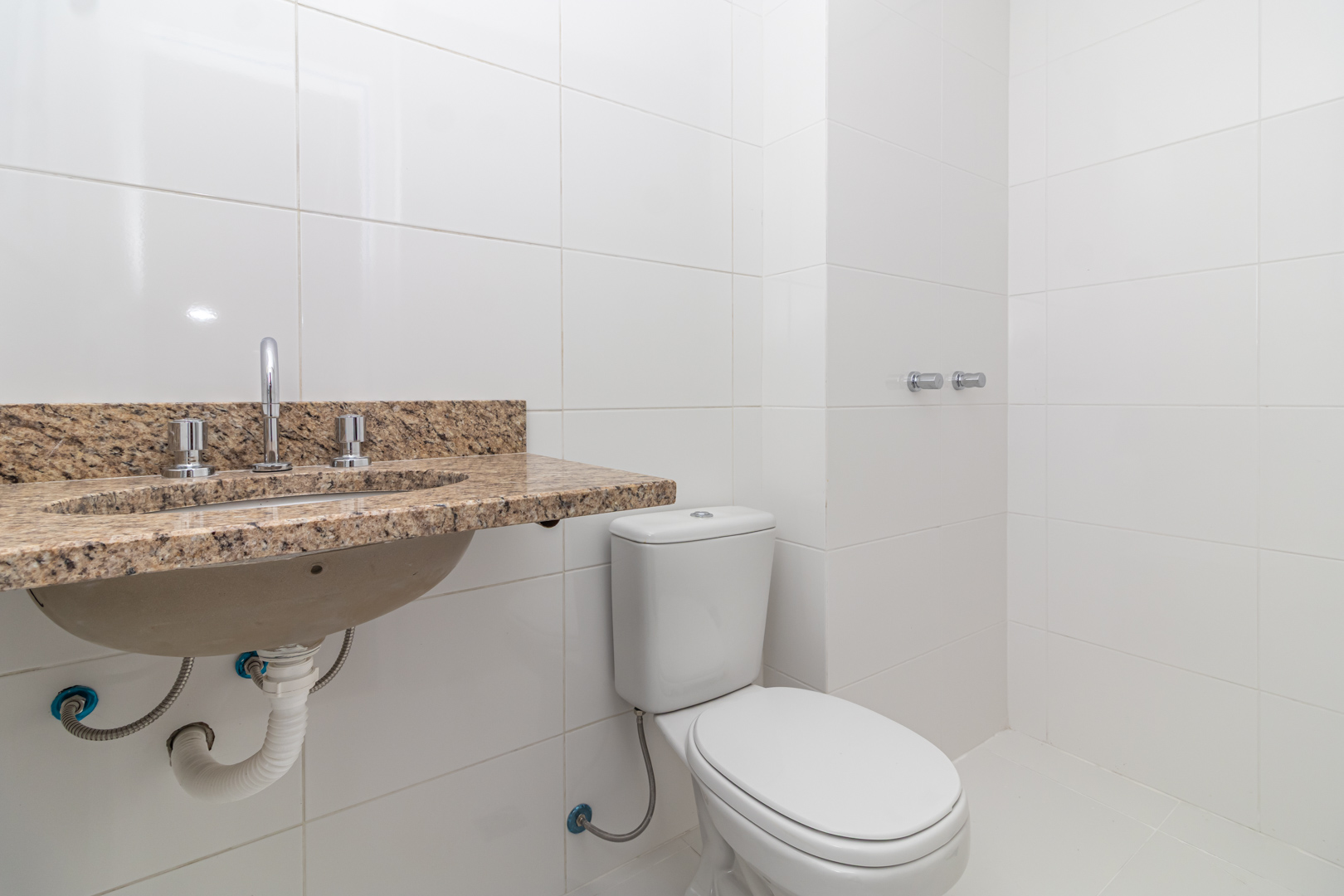 Apartamento para alugar com 86m², 2 quartos, 3 suítes, 2 vagas no bairro Tristeza em Porto Alegre - Foto 16