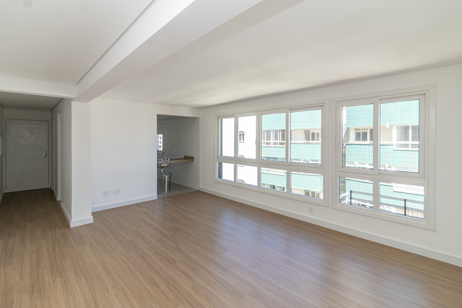 Apartamento para alugar com 86m², 2 quartos, 3 suítes, 2 vagas no bairro Tristeza em Porto Alegre - Foto 3