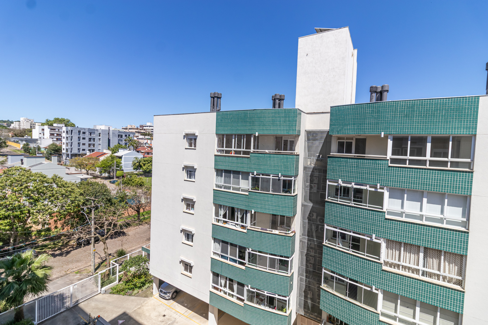 Apartamento para alugar com 86m², 2 quartos, 3 suítes, 2 vagas no bairro Tristeza em Porto Alegre - Foto 22