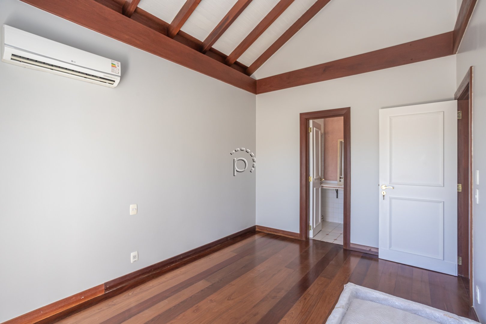 Casa em Condomínio à venda com 491m², 4 quartos, 4 suítes, 4 vagas no bairro Terra Ville em Porto Alegre - Foto 52