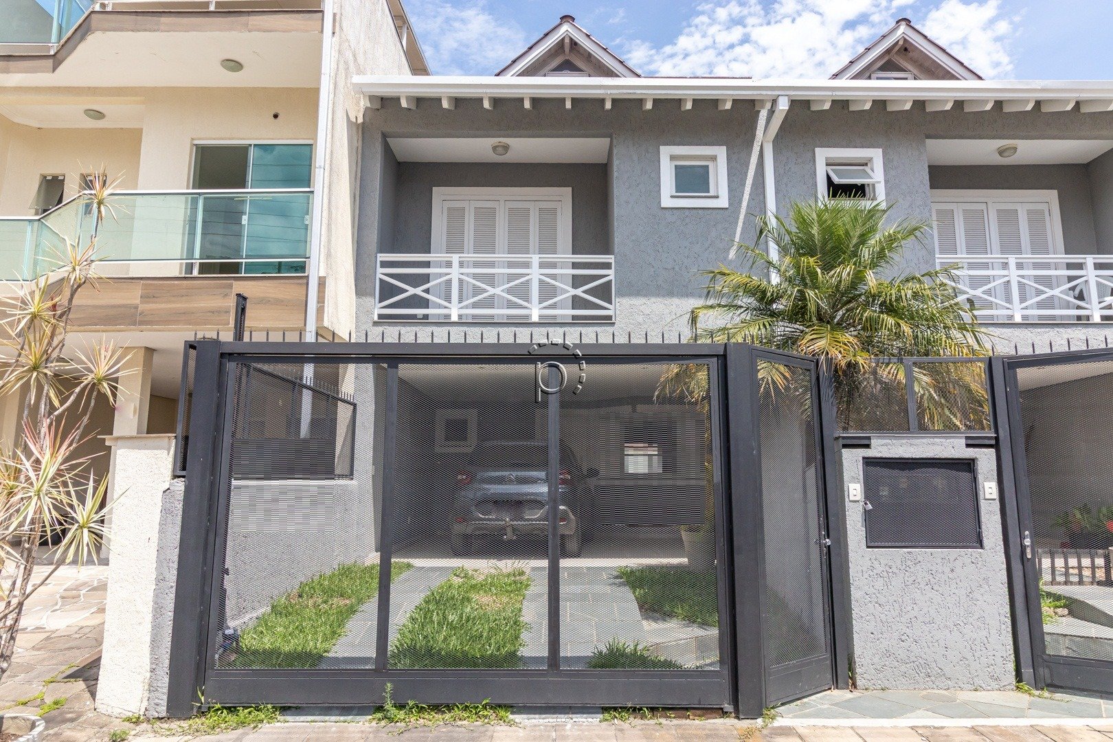 Casa em Condomínio para alugar com 133m², 3 quartos, 1 suíte, 3 vagas no bairro Hípica em Porto Alegre