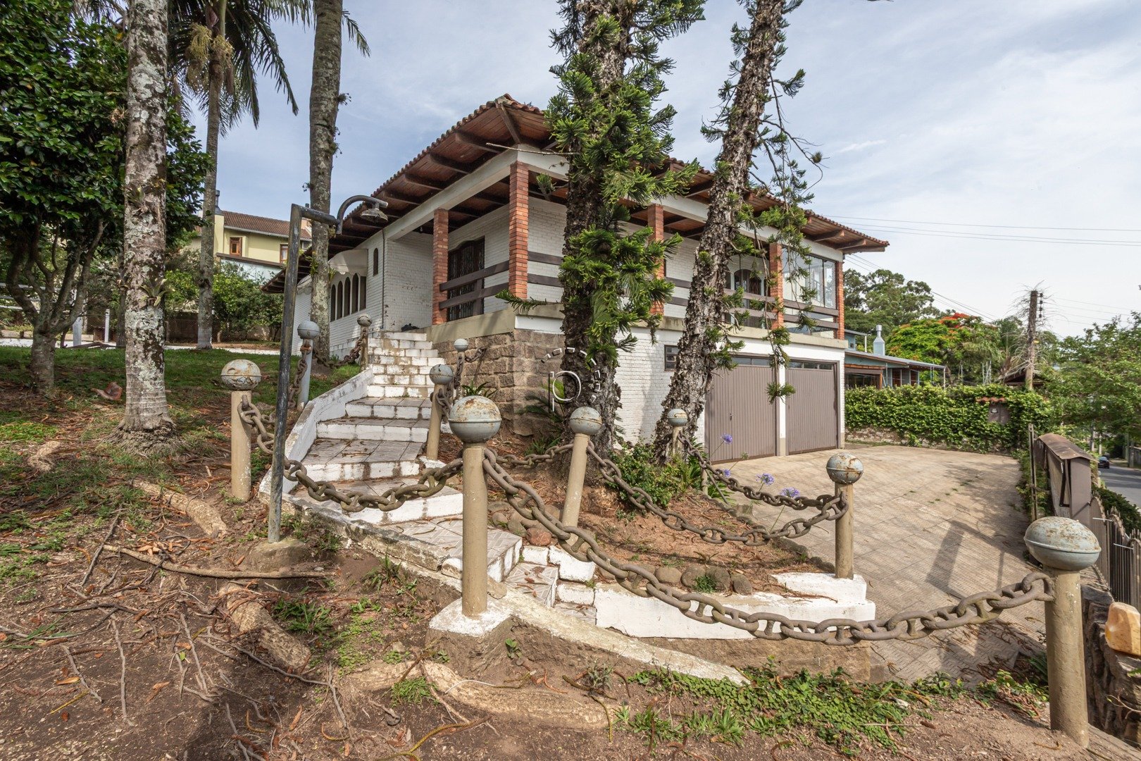 Casa para alugar com 262m², 2 quartos, 2 suítes, 2 vagas no bairro Ipanema em Porto Alegre