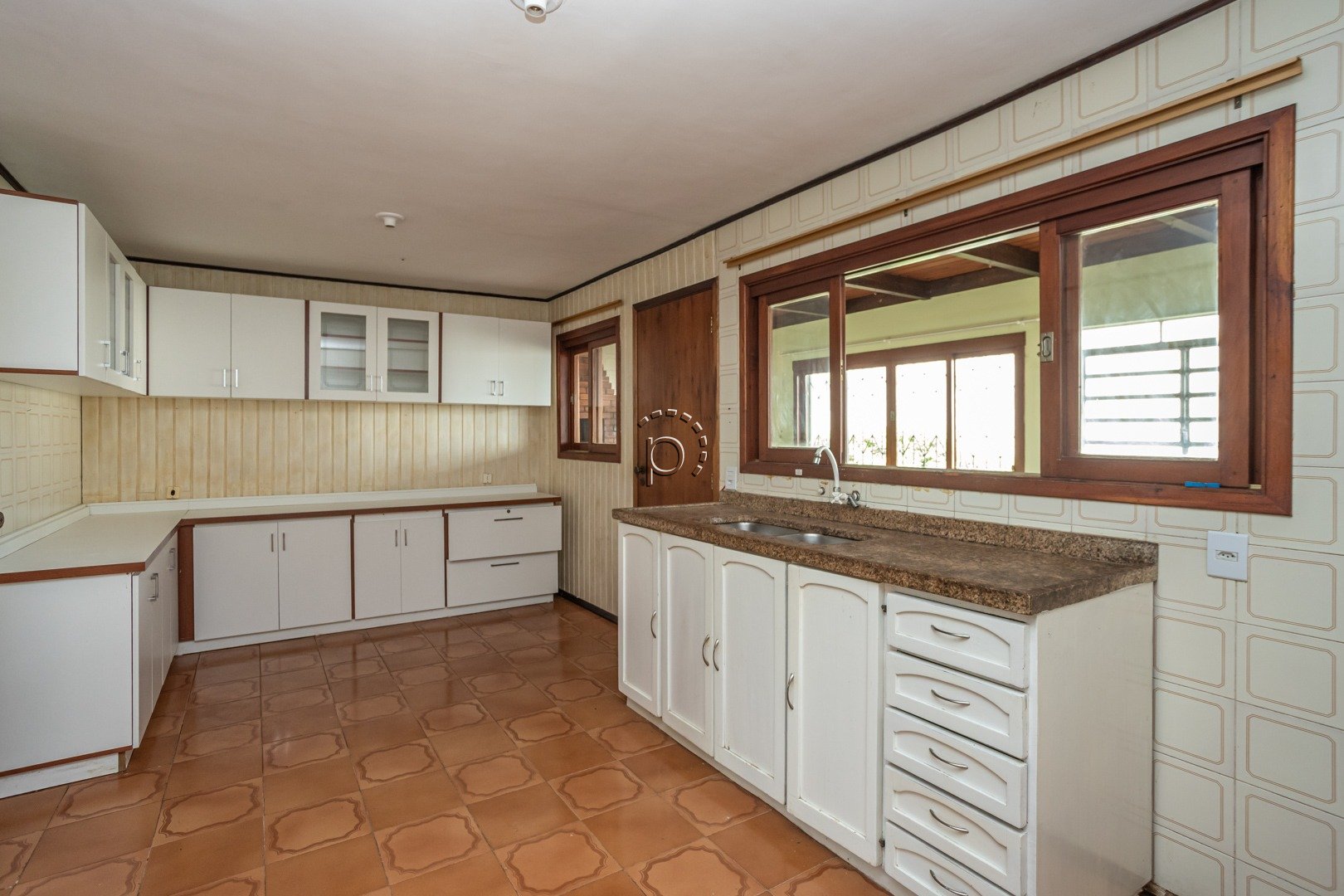 Casa para alugar com 262m², 2 quartos, 2 suítes, 2 vagas no bairro Ipanema em Porto Alegre - Foto 13