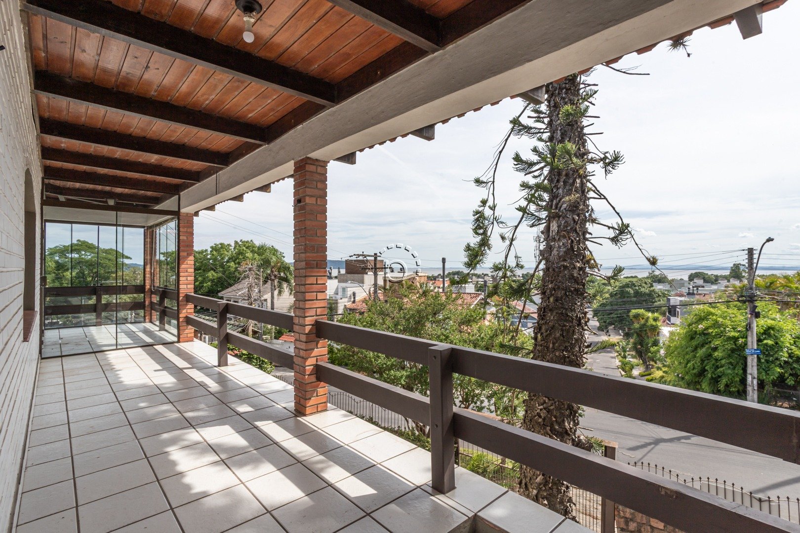 Casa para alugar com 262m², 2 quartos, 2 suítes, 2 vagas no bairro Ipanema em Porto Alegre - Foto 38