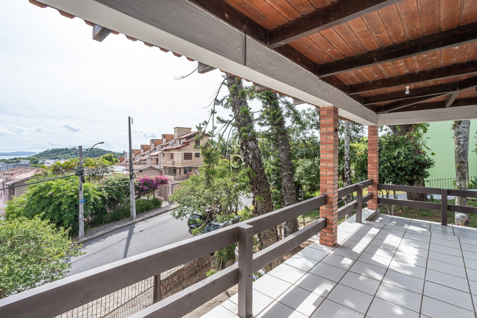 Casa para alugar com 262m², 2 quartos, 2 suítes, 2 vagas no bairro Ipanema em Porto Alegre - Foto 40