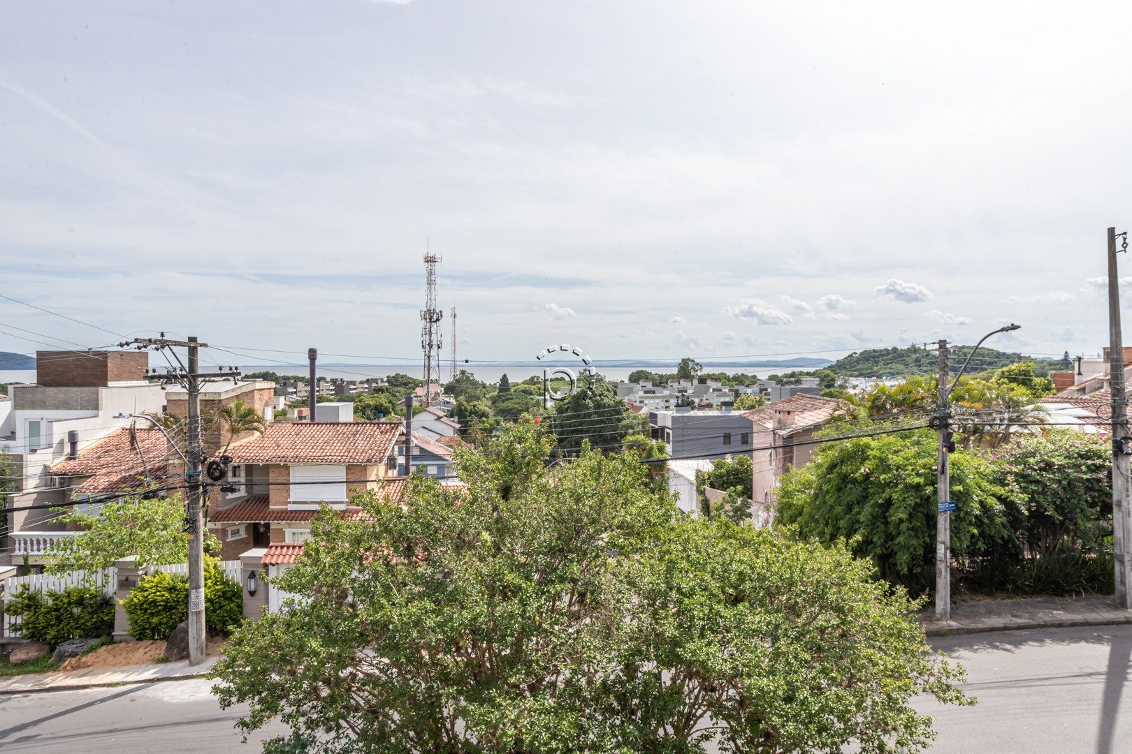 Casa para alugar com 262m², 2 quartos, 2 suítes, 2 vagas no bairro Ipanema em Porto Alegre - Foto 42