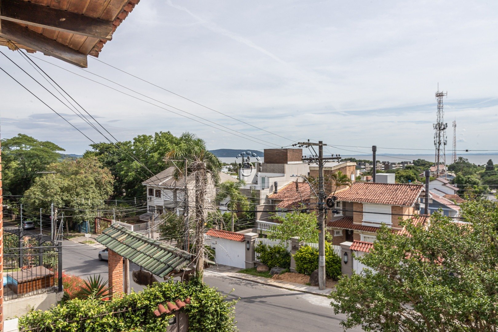 Casa para alugar com 262m², 2 quartos, 2 suítes, 2 vagas no bairro Ipanema em Porto Alegre - Foto 43