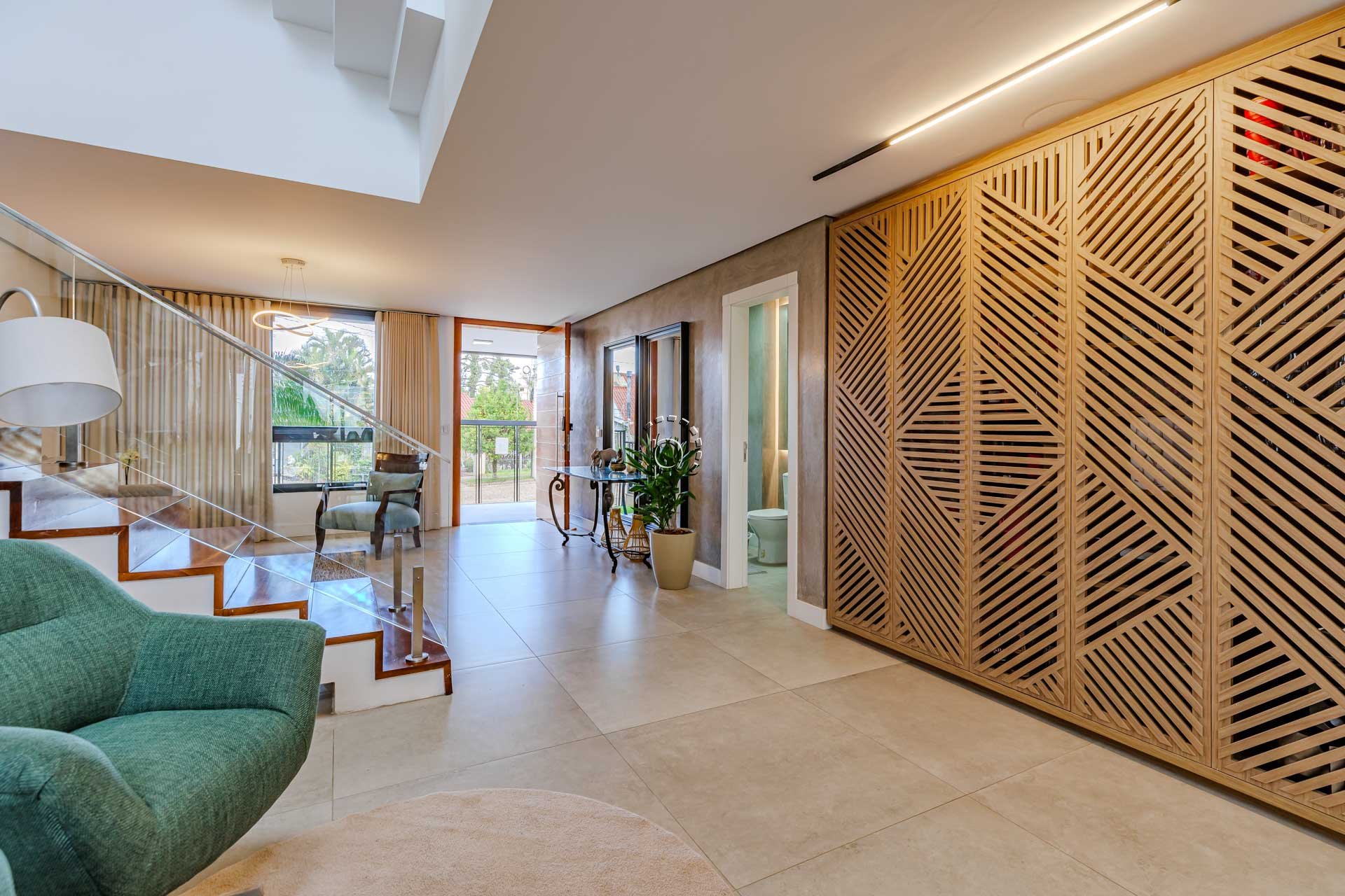 Casa à venda com 380m², 4 quartos, 4 suítes, 4 vagas no bairro Vila Assunção em Porto Alegre - Foto 5