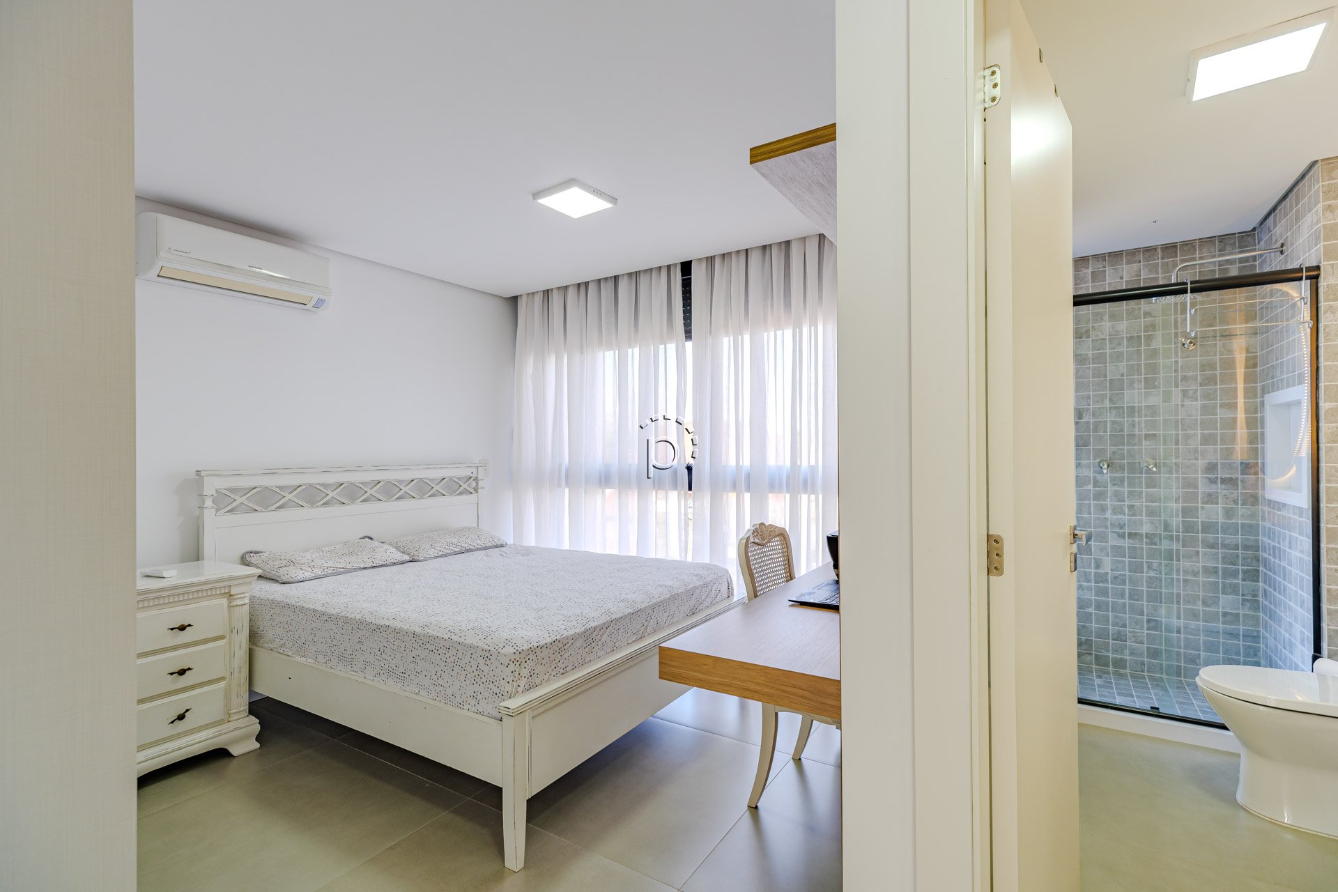 Casa à venda com 380m², 4 quartos, 4 suítes, 4 vagas no bairro Vila Assunção em Porto Alegre - Foto 26