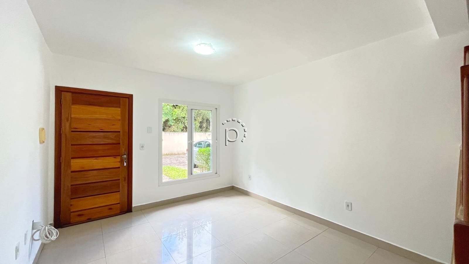 Casa em Condomínio para alugar com 100m², 2 quartos, 1 vaga no bairro Hípica em Porto Alegre - Foto 2