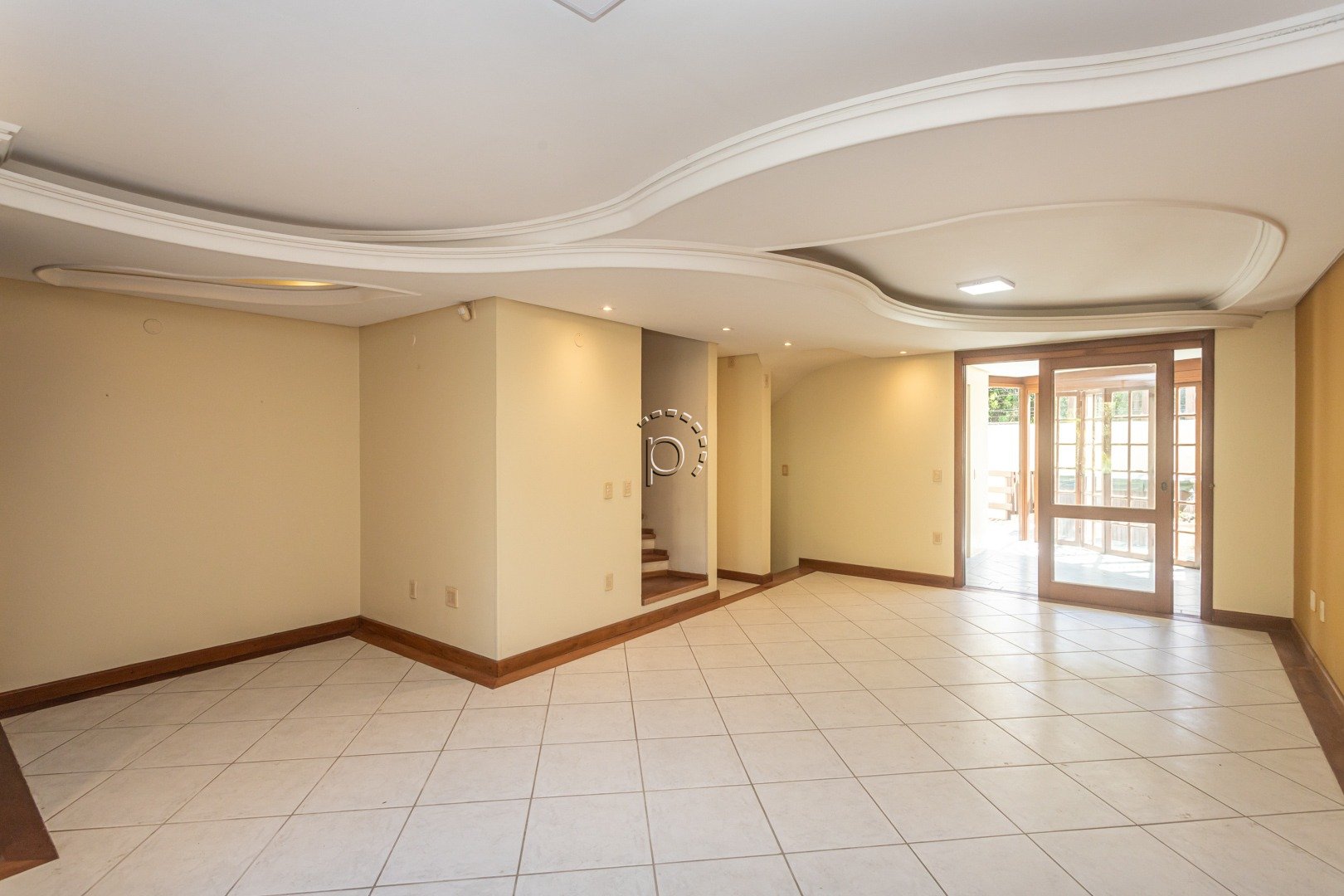 Casa em Condomínio para alugar com 318m², 4 quartos, 4 suítes, 4 vagas no bairro Tristeza em Porto Alegre - Foto 4