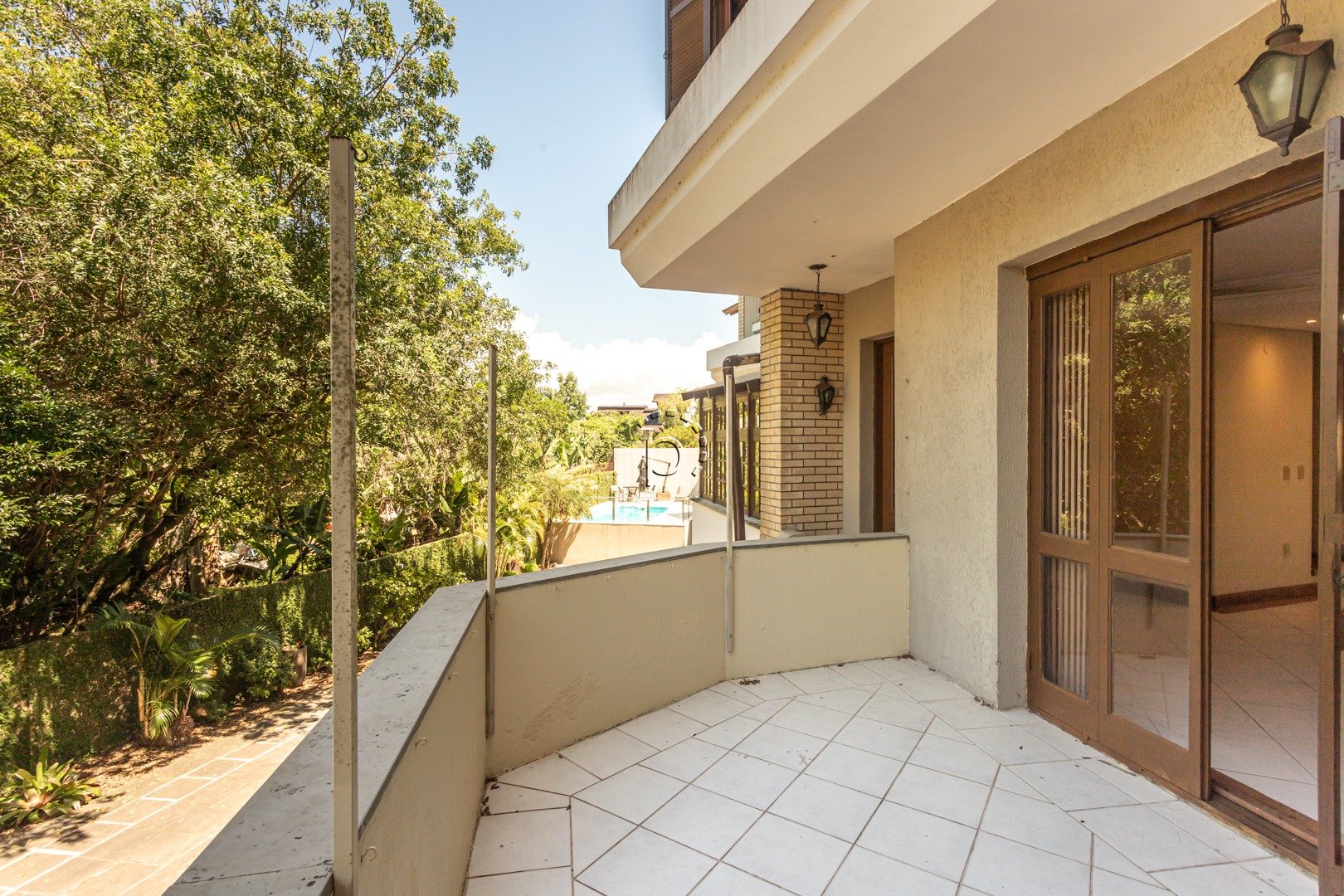 Casa em Condomínio para alugar com 318m², 4 quartos, 4 suítes, 4 vagas no bairro Tristeza em Porto Alegre - Foto 9