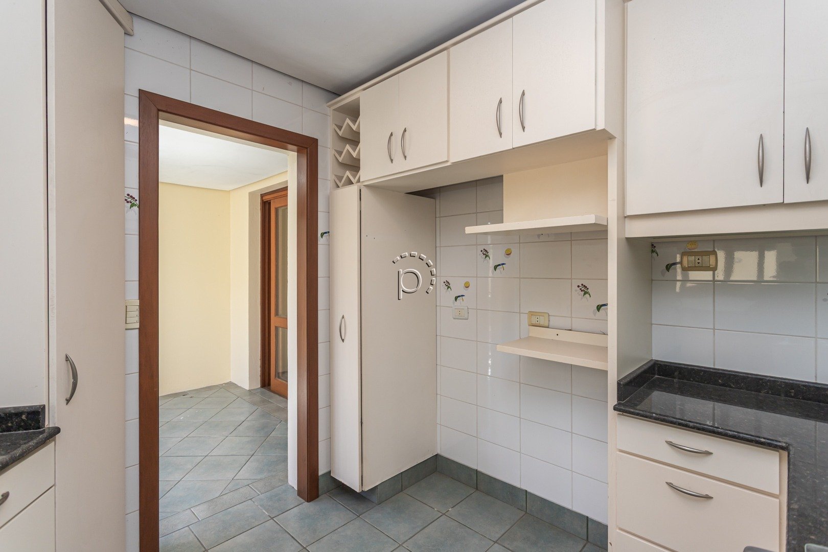 Casa em Condomínio para alugar com 318m², 4 quartos, 4 suítes, 4 vagas no bairro Tristeza em Porto Alegre - Foto 14