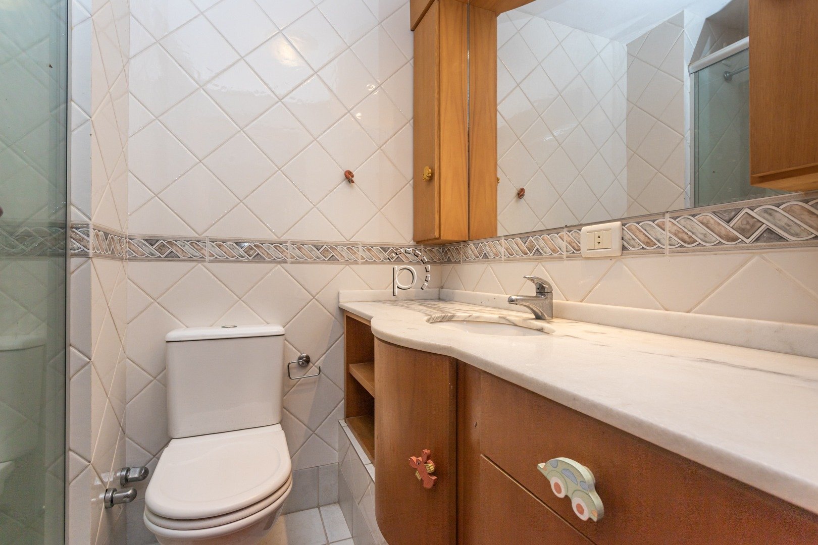 Casa em Condomínio para alugar com 318m², 4 quartos, 4 suítes, 4 vagas no bairro Tristeza em Porto Alegre - Foto 18