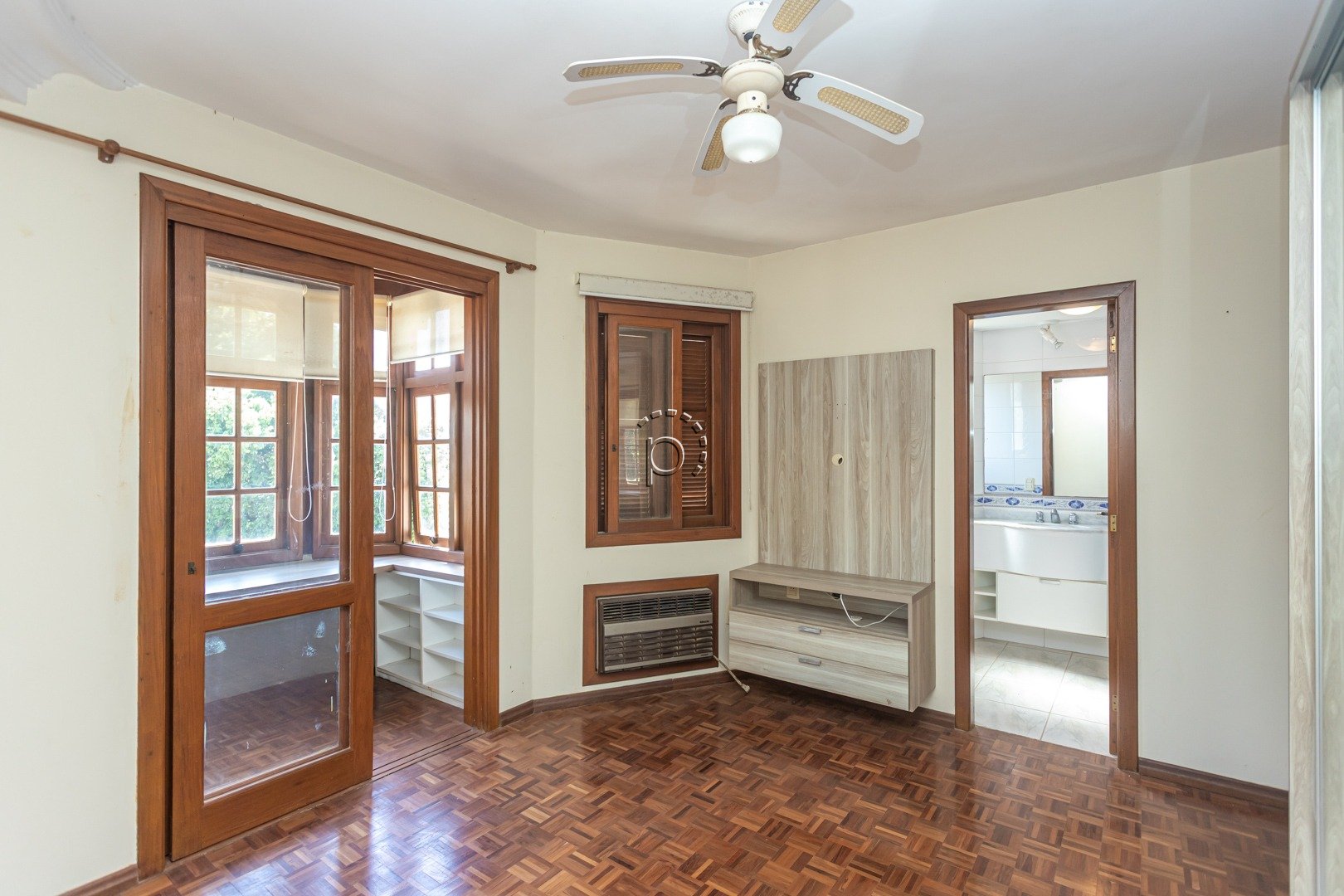 Casa em Condomínio para alugar com 318m², 4 quartos, 4 suítes, 4 vagas no bairro Tristeza em Porto Alegre - Foto 31