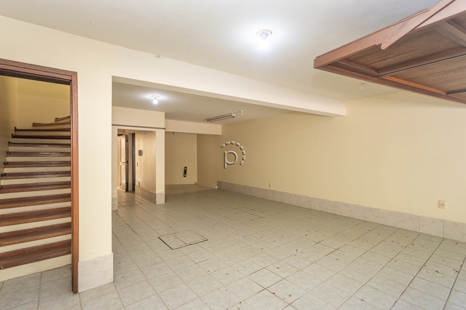 Casa em Condomínio para alugar com 318m², 4 quartos, 4 suítes, 4 vagas no bairro Tristeza em Porto Alegre - Foto 48