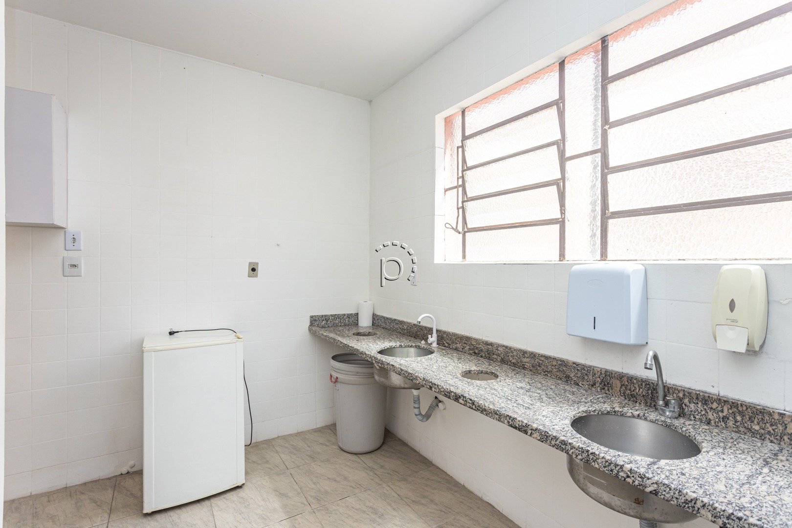 Prédio Comercial à venda com 750m² no bairro Tristeza em Porto Alegre - Foto 11