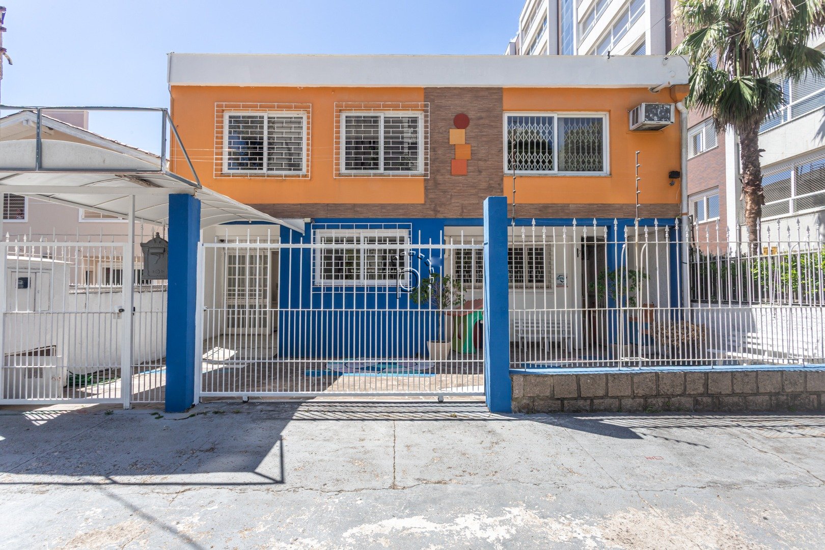 Prédio Comercial à venda com 750m² no bairro Tristeza em Porto Alegre