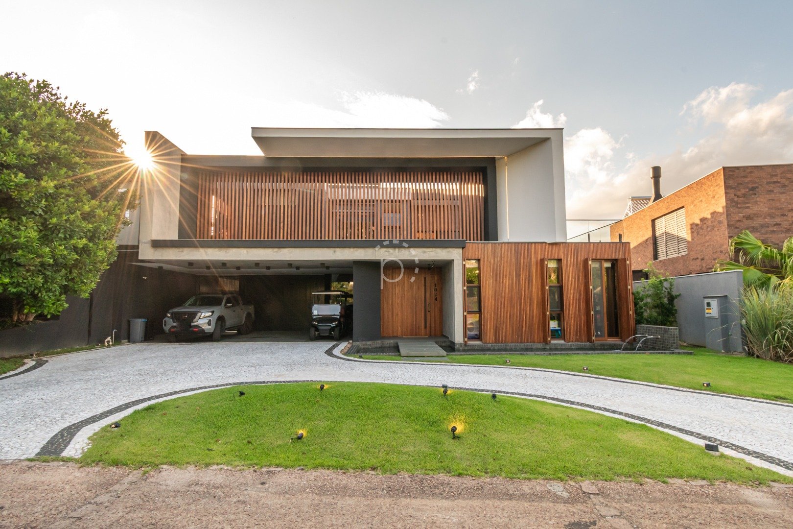 Casa em Condomínio para alugar com 600m², 5 quartos, 5 suítes, 4 vagas no bairro Terra Ville em Porto Alegre