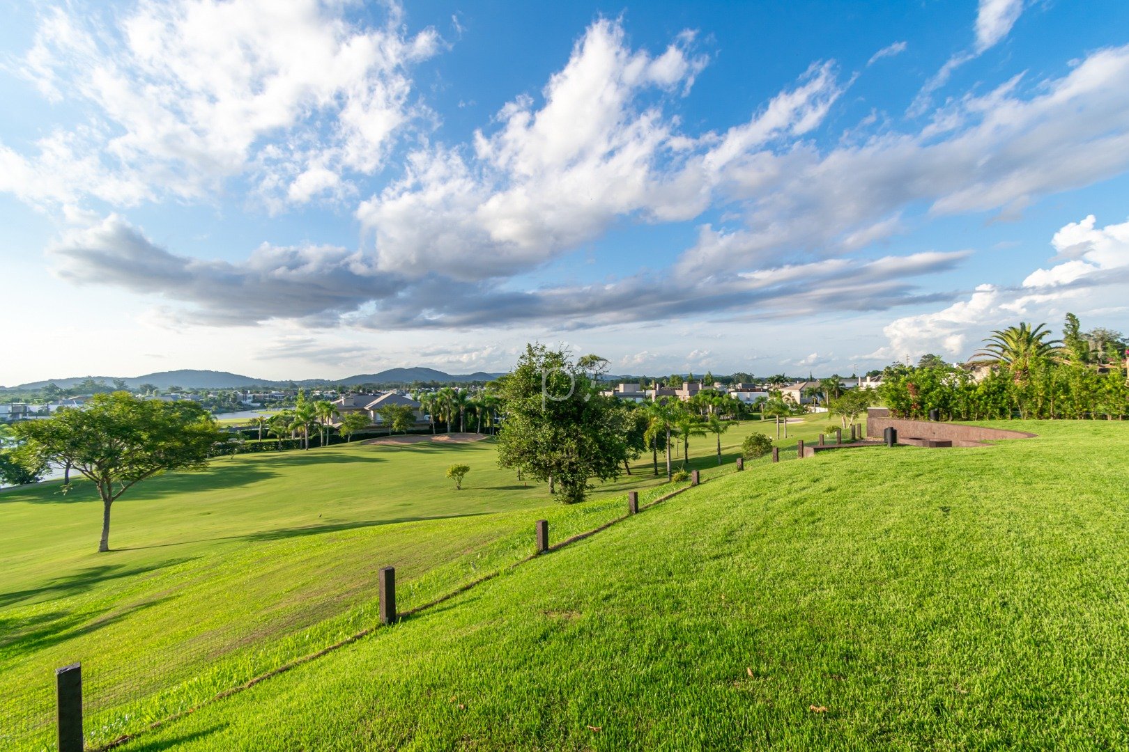 Casa em Condomínio para alugar com 600m², 5 quartos, 5 suítes, 4 vagas no bairro Terra Ville em Porto Alegre - Foto 14