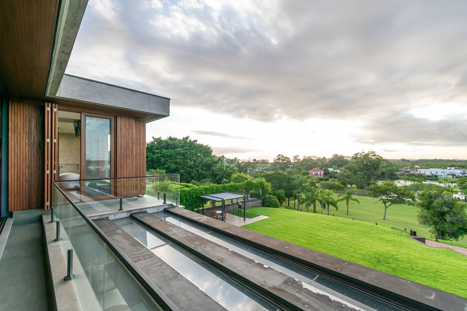 Casa em Condomínio para alugar com 600m², 5 quartos, 5 suítes, 4 vagas no bairro Terra Ville em Porto Alegre - Foto 36